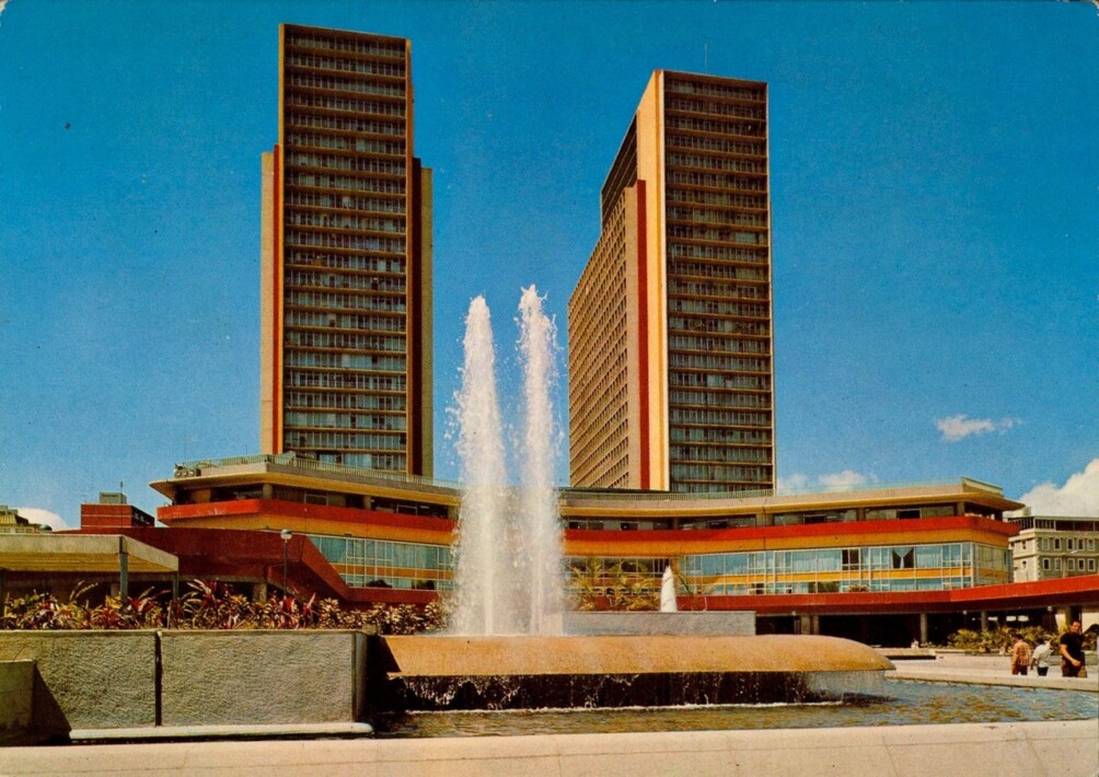 12. La Plaza Diego Ibarra de Stoddard-Tábora