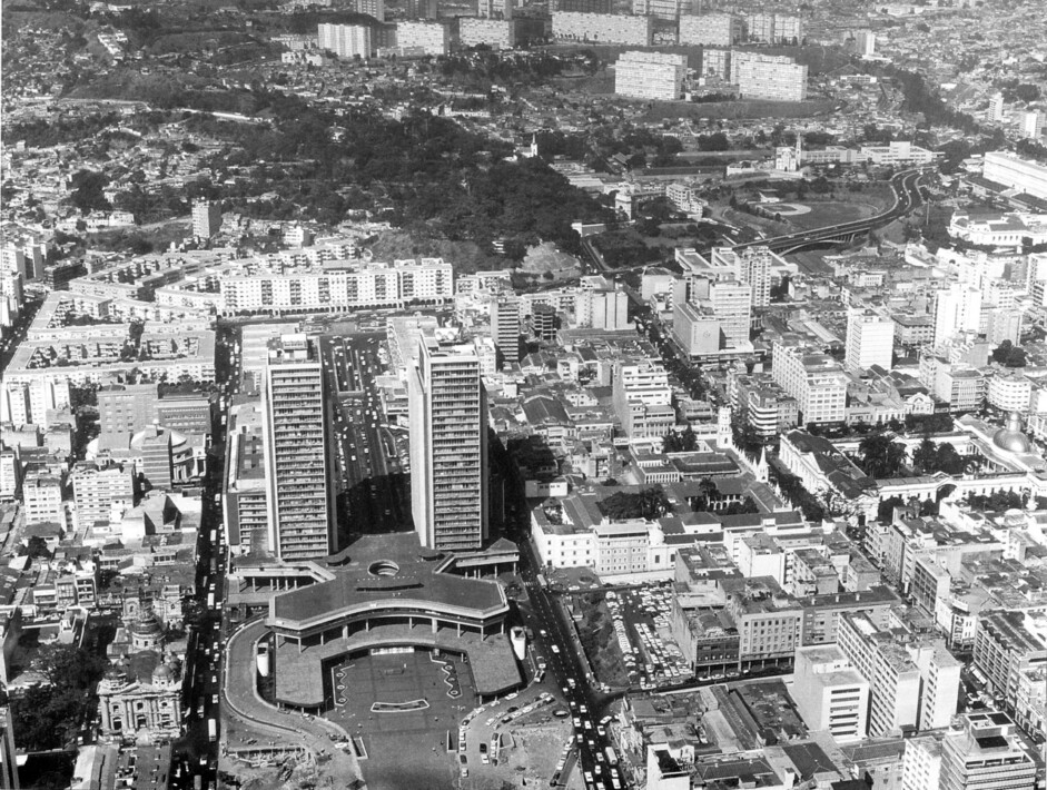 3. El CSB en 1957. Abajo la futura Plaza Diego Ibarra