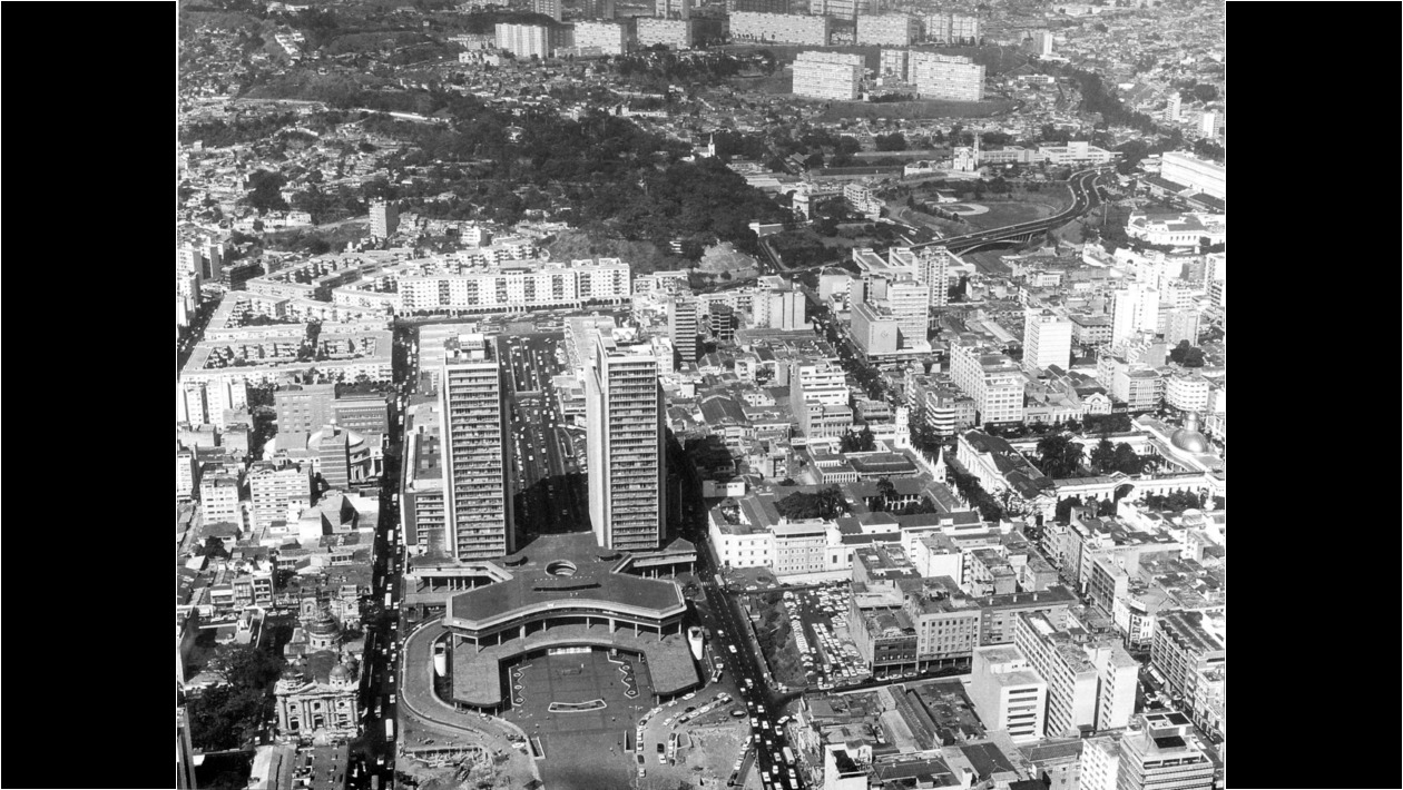 3. El CSB en 1957. Abajo la futura Plaza Diego Ibarra