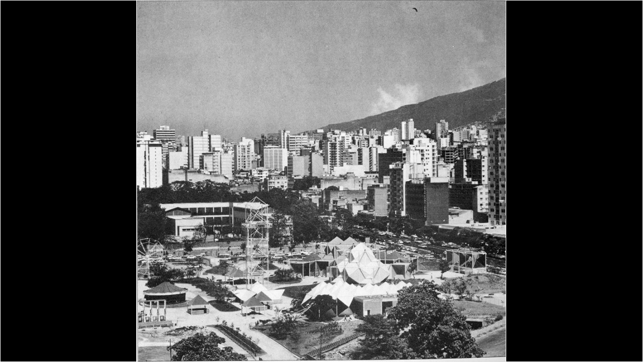 11. Del lado Norte de la Ave. el Parque El Conde