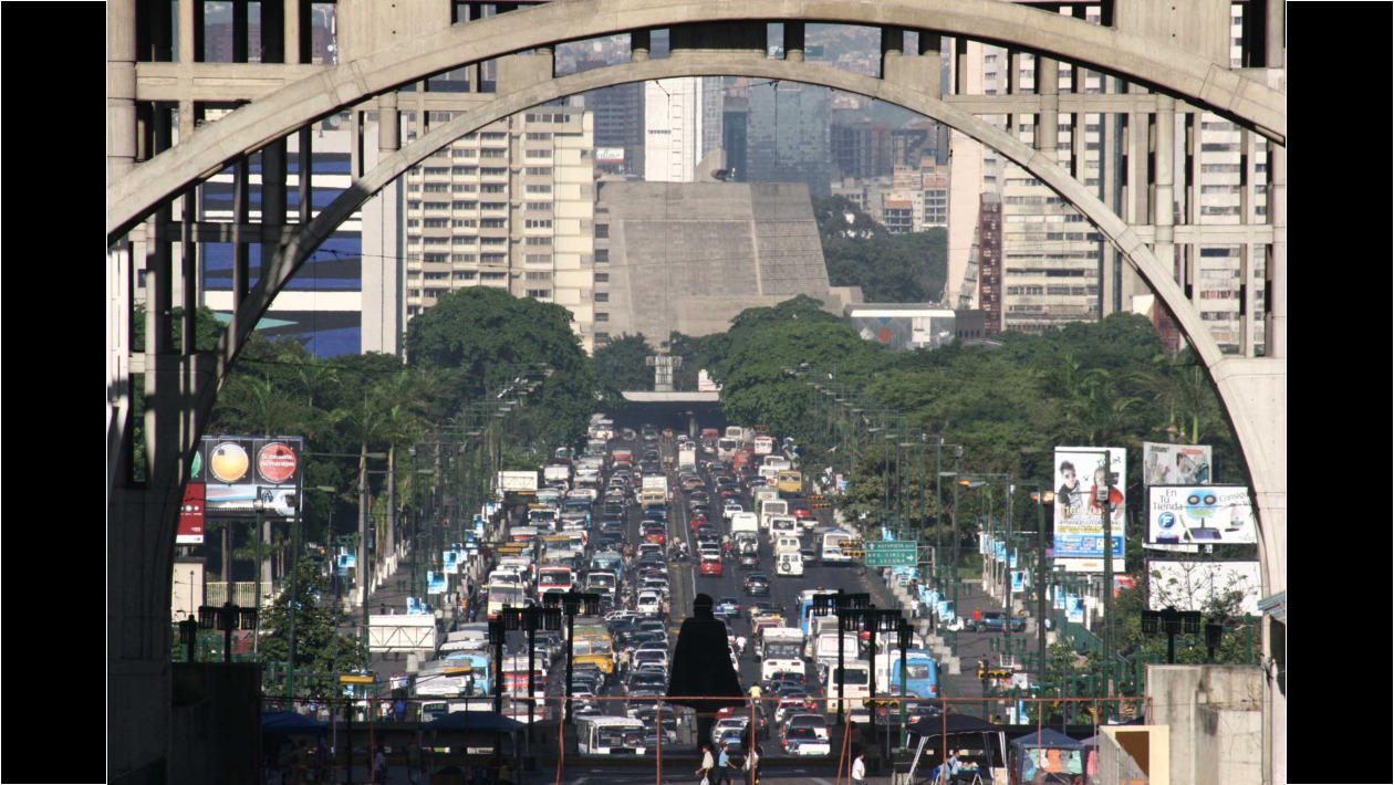 7. Av.Bolívar desde el PdJ.