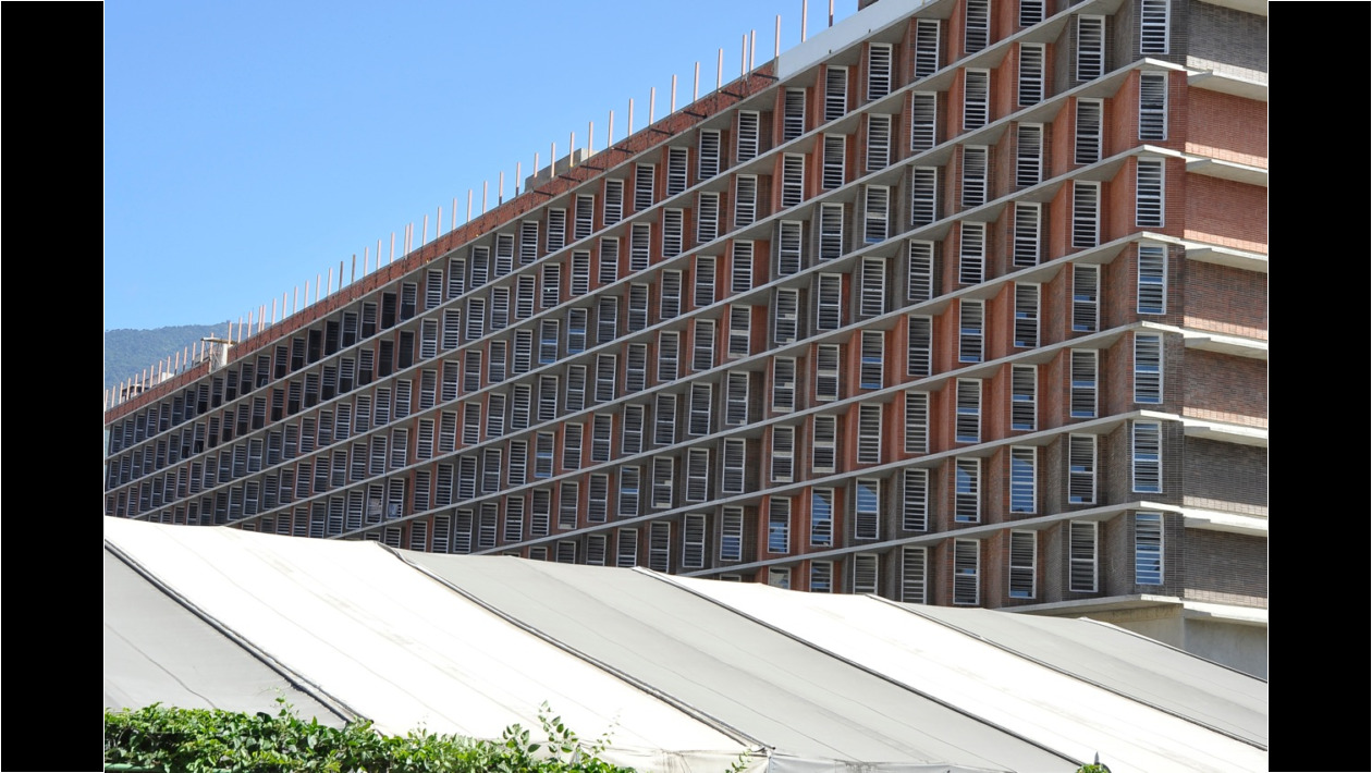 13. El bloque de La Hoyada