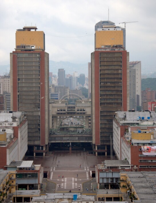 9. Desde El Calvario. Es clara la desproporción del cuerpo central.