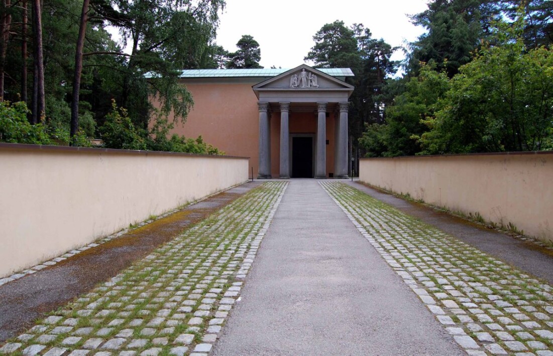 1.Capilla de la Resurrección-Cementerio Sur de Estocolmo-1925