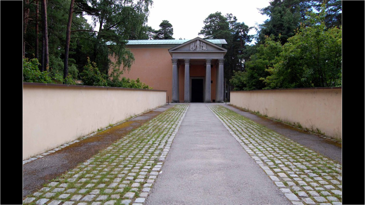 1.Capilla de la Resurrección-Cementerio Sur de Estocolmo-1925