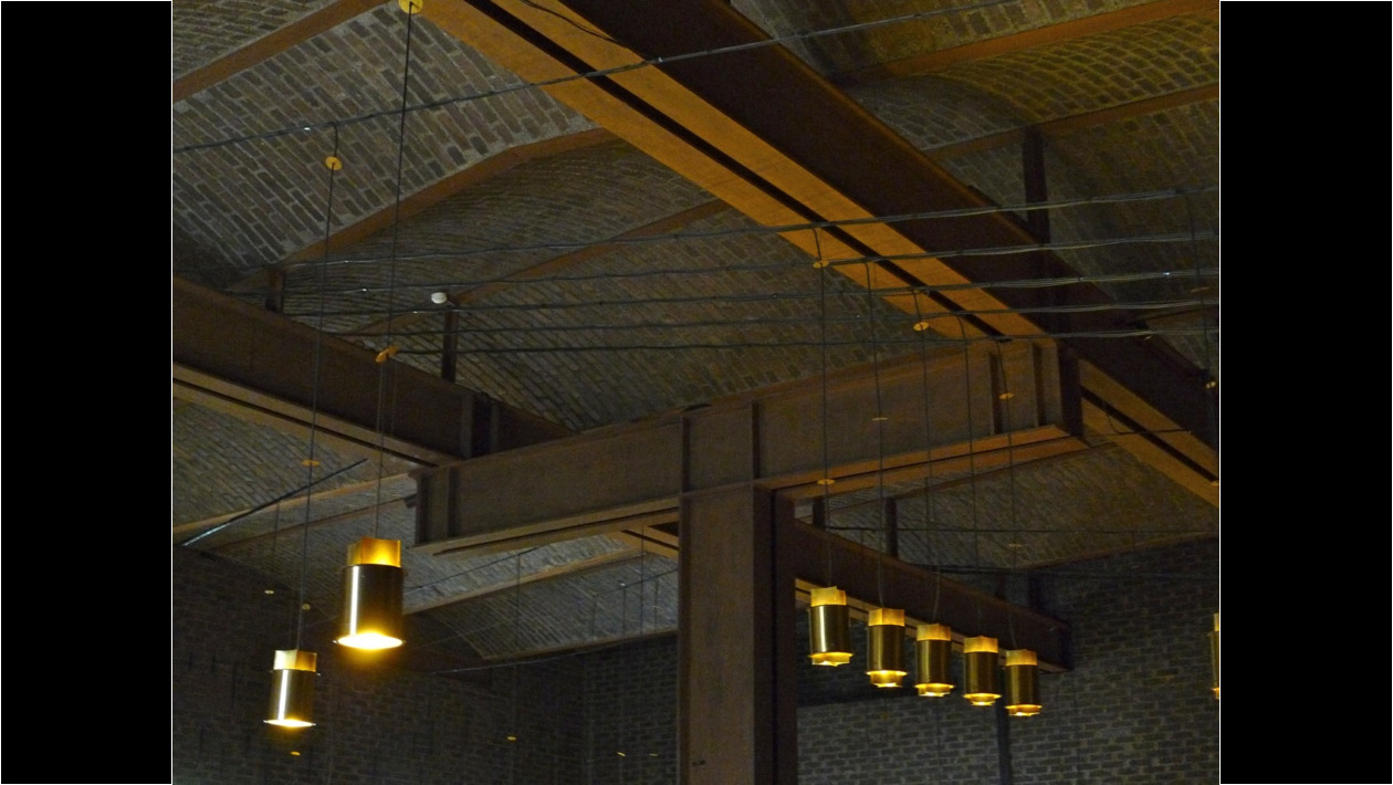 12.La columna central