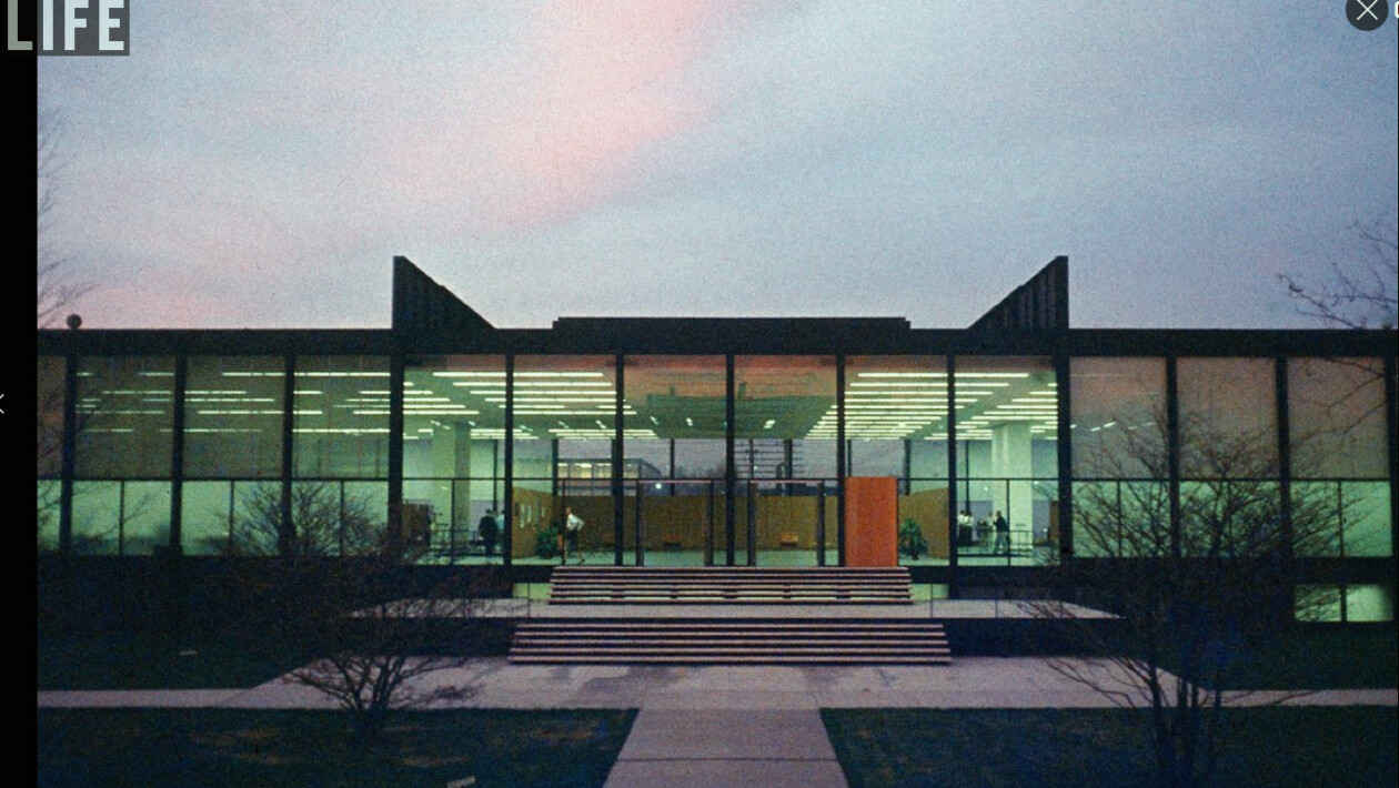 1a.El Crow Hall. Campus de IIT. Un espacio universal.