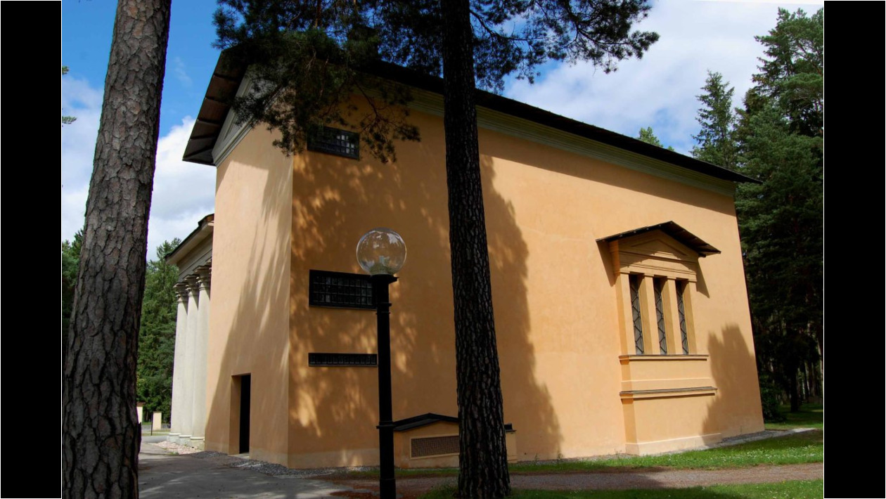 2.Capilla de la Resurrección-Fachada posterior. jpg