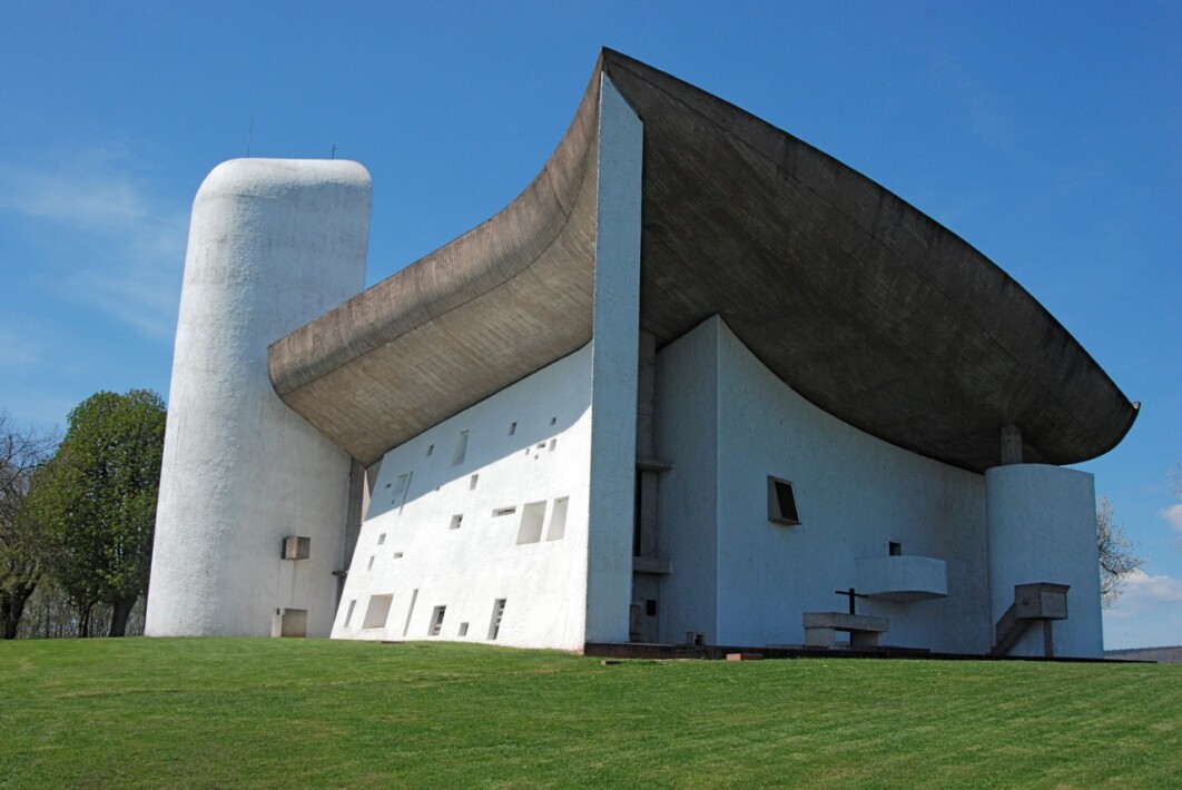 2.Las dos concavidades y su escala