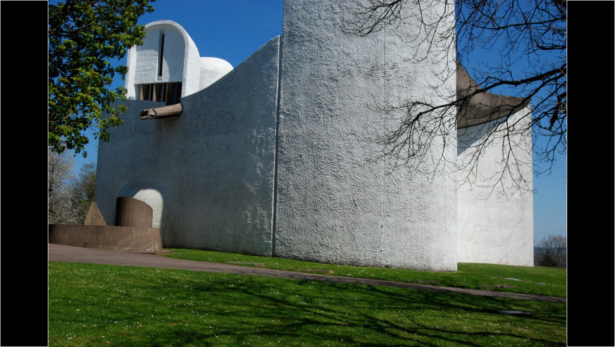 4.Fachada Oeste con la torre-campanario