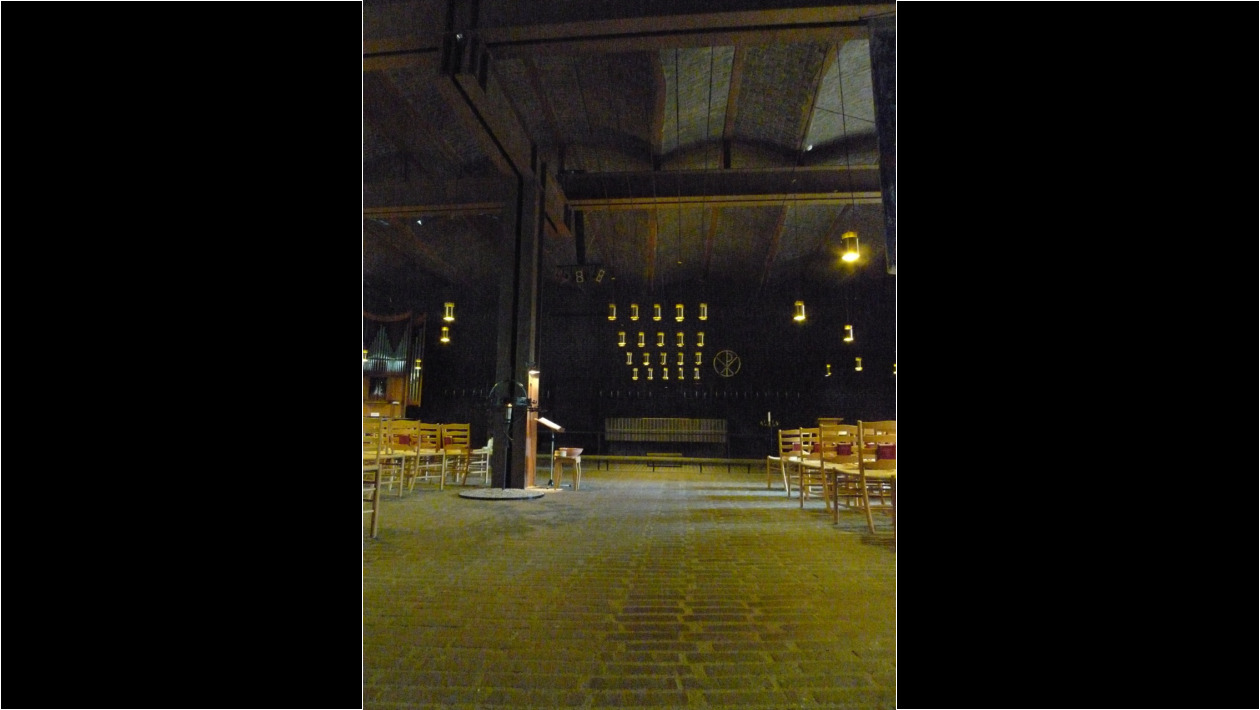 7. El Altar Mayor al fondo.