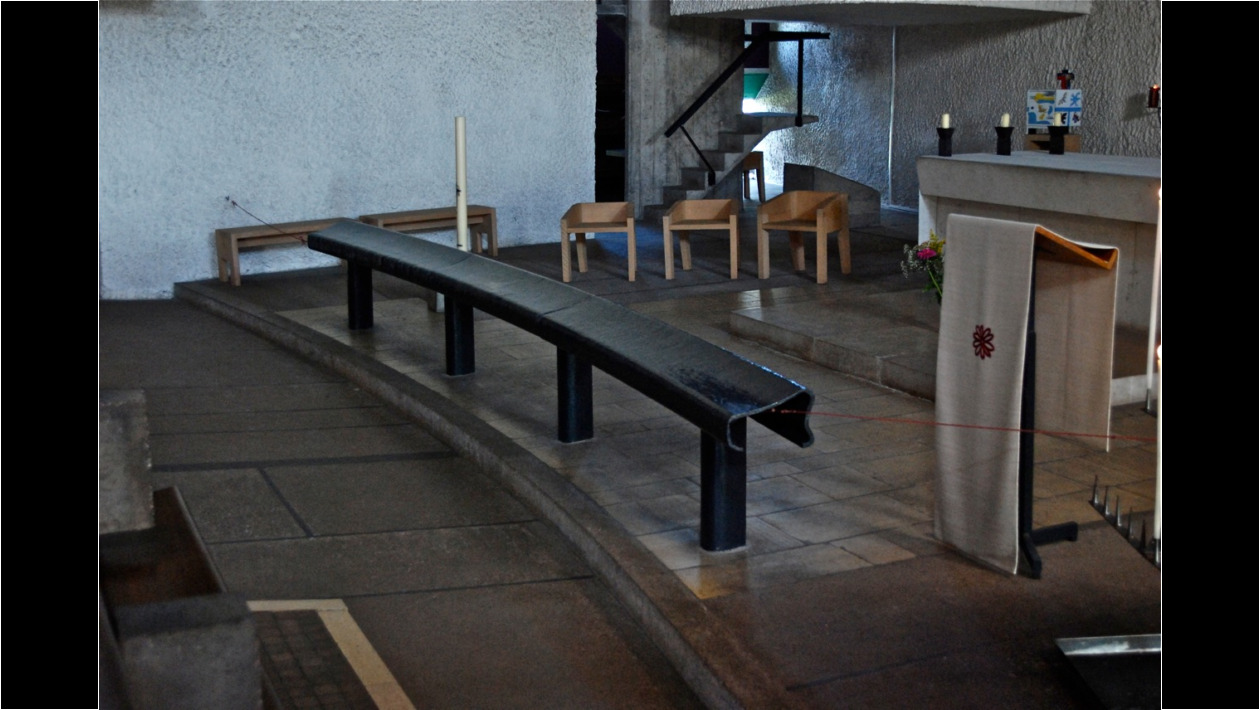 9b. Altar Mayor. Comulgatorio en hierro fundido