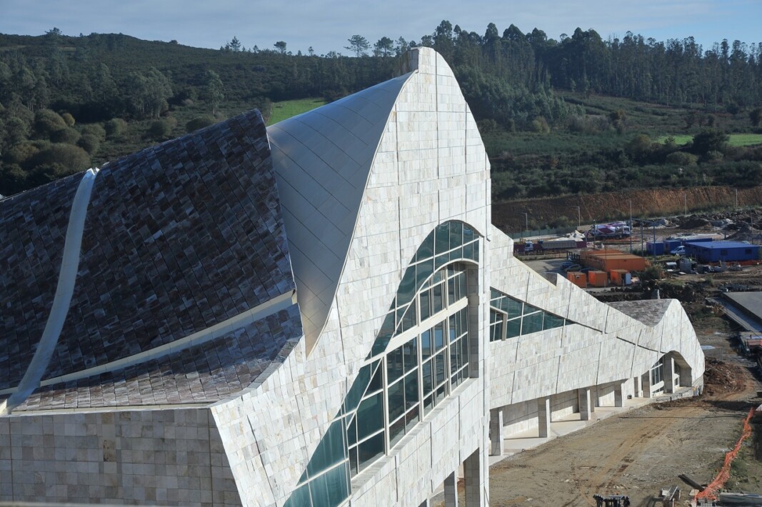 Arropando el techo para completar el disfraz