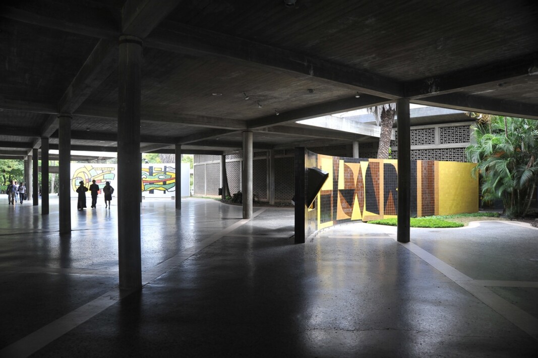 Plaza Cubierta Vasarely-Léger