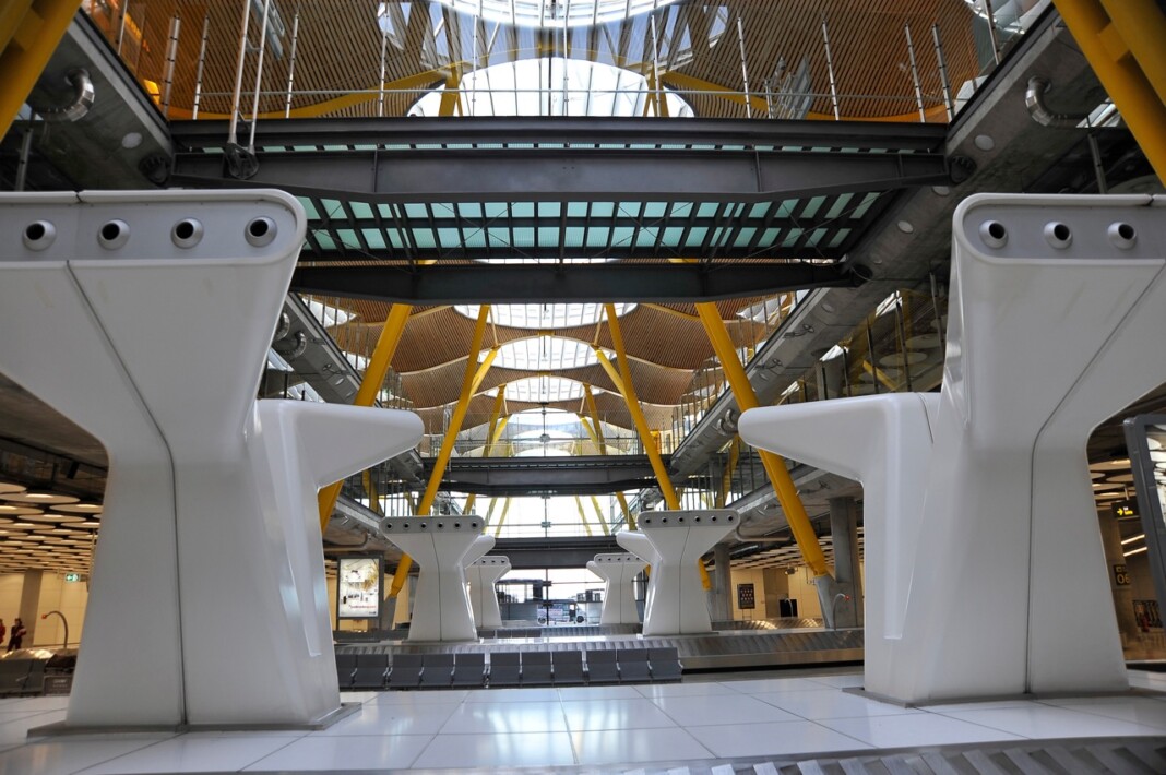 La Catedral del equipaje, en la Terminal 4 de Barajas, Madrid.