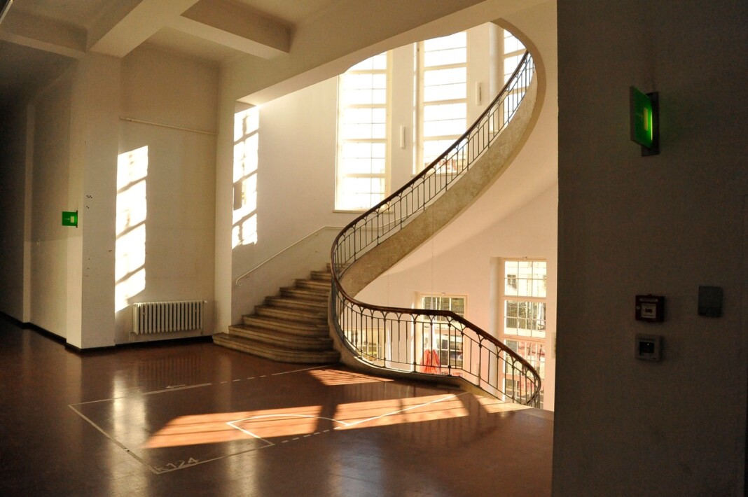 La escalera principal