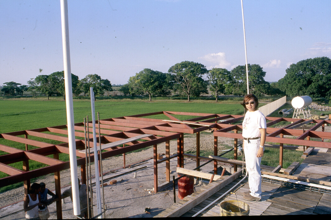 Carolina inspecciona.